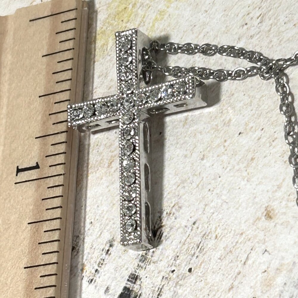 Sparkling Silver Clear Crystal Cross Pendant Necklace With Chain - Picture 5 of 11